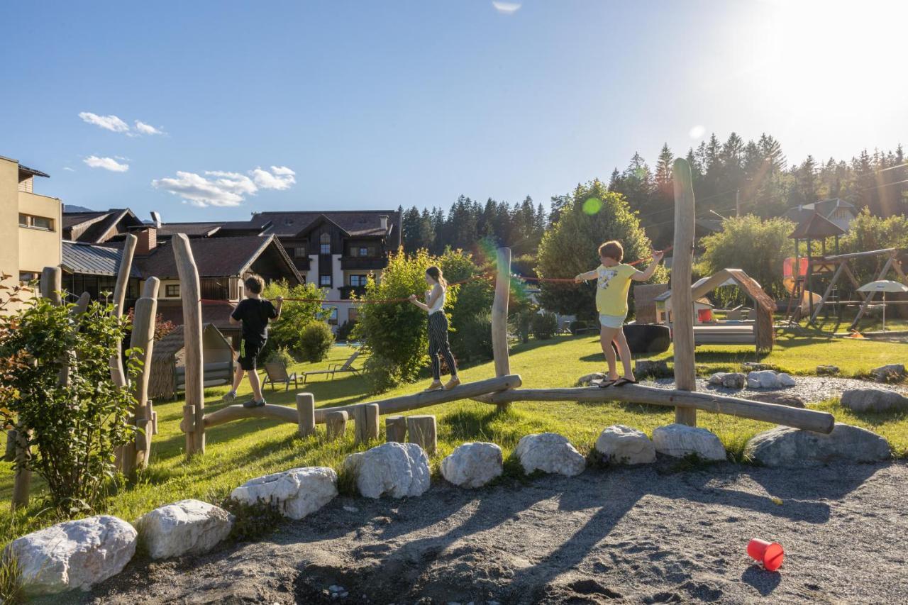 Alpen Adria Hotel & Spa Hermagor-Pressegger See Bagian luar foto