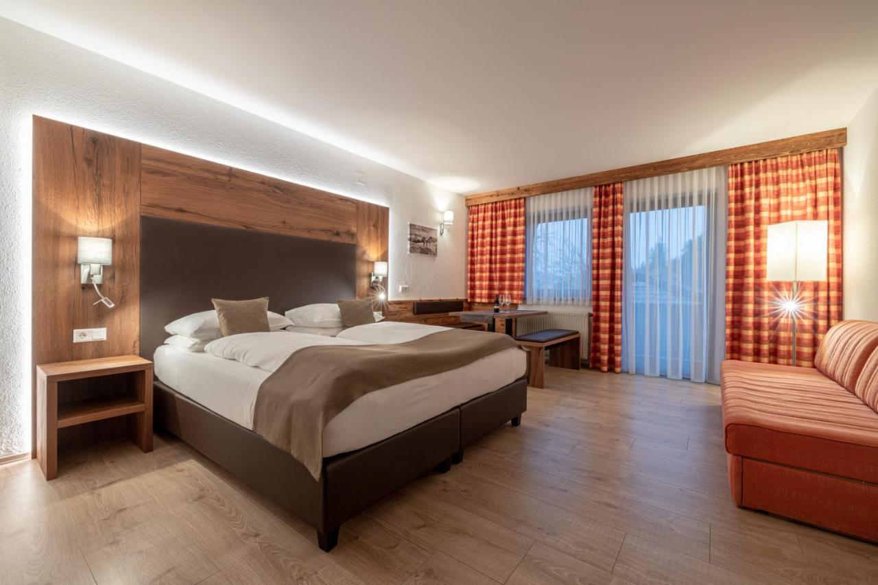 Alpen Adria Hotel & Spa Hermagor-Pressegger See Bagian luar foto