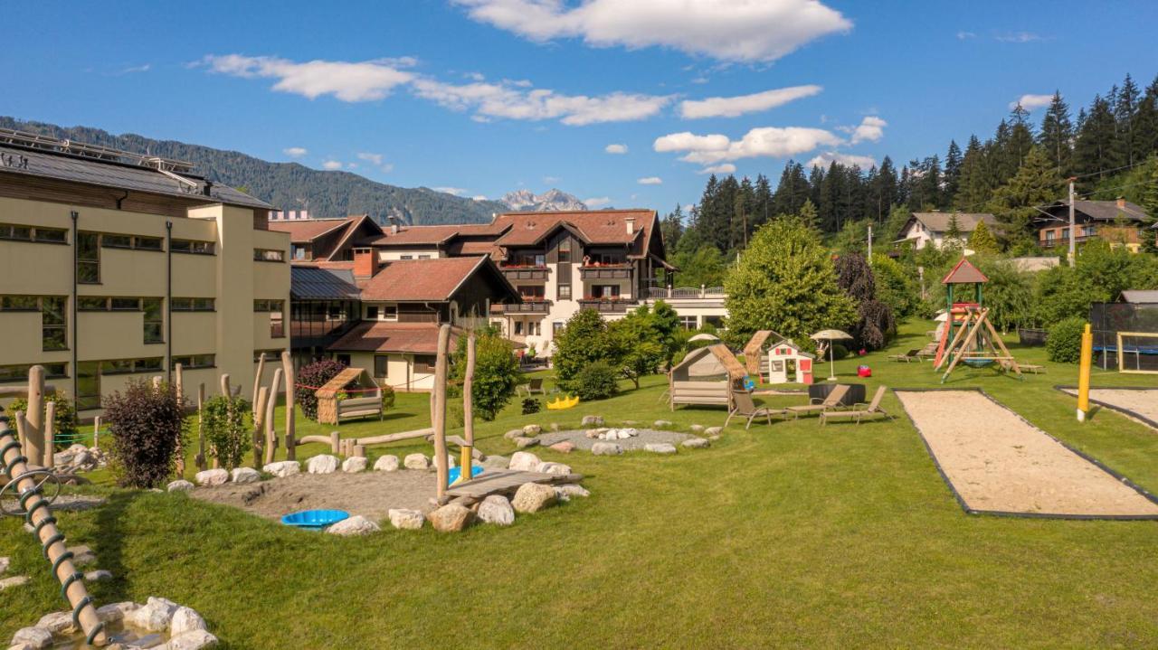 Alpen Adria Hotel & Spa Hermagor-Pressegger See Bagian luar foto