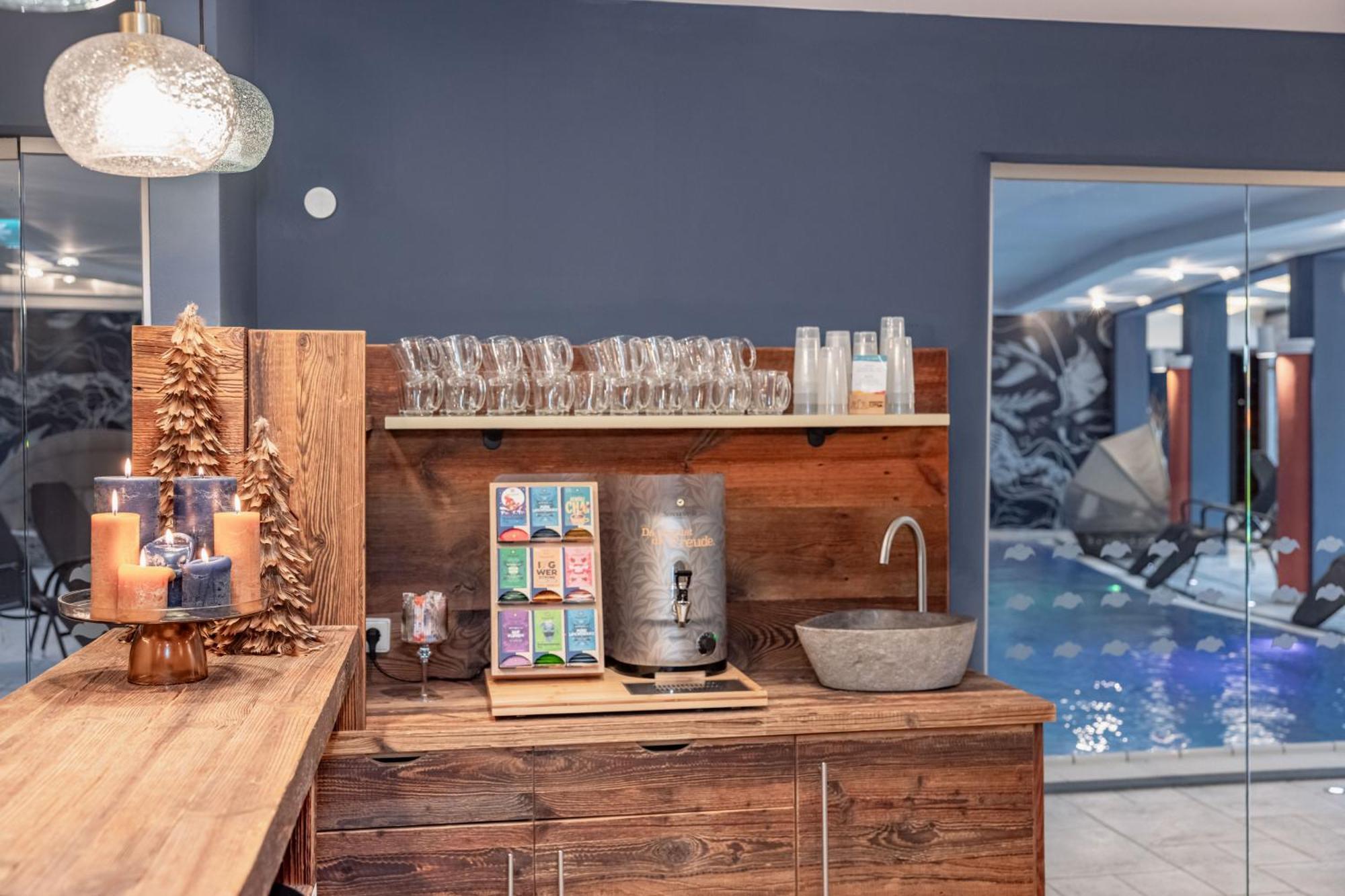 Alpen Adria Hotel & Spa Hermagor-Pressegger See Bagian luar foto