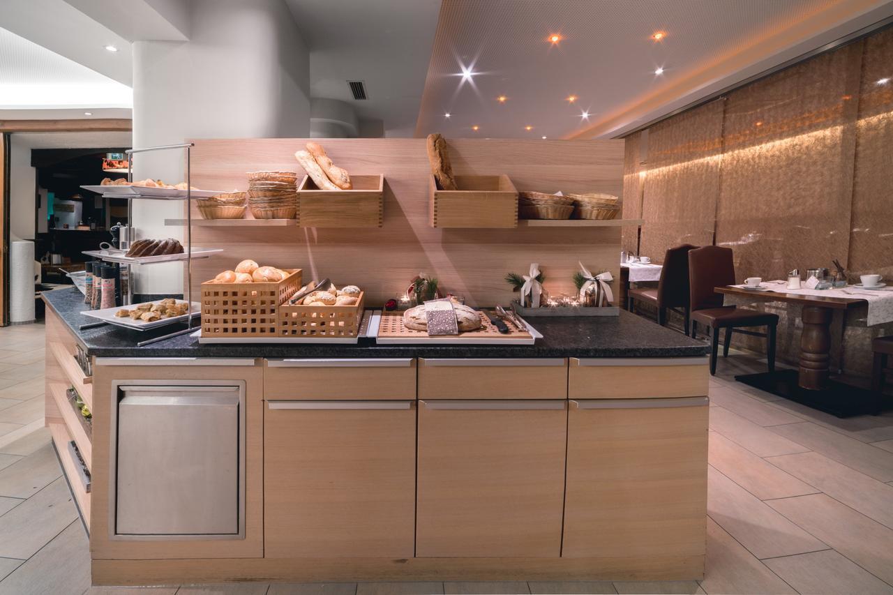 Alpen Adria Hotel & Spa Hermagor-Pressegger See Bagian luar foto